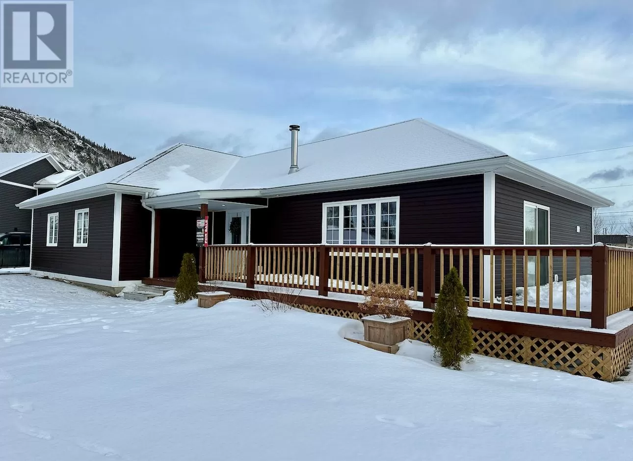 House for rent: 5 Matthews Place, Springdale, Newfoundland & Labrador A0J 1T0