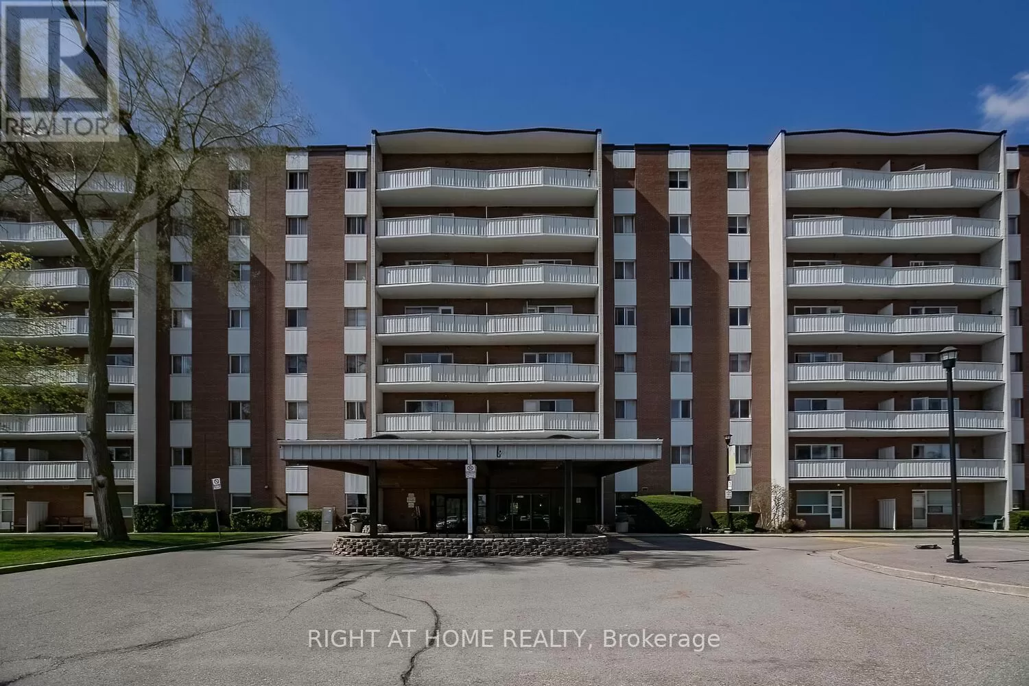 Apartment for rent: 502 - 1660 Bloor Street, Mississauga, Ontario L4X 1R9