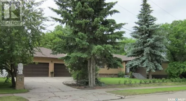 House for rent: 502 1st Street W, Meadow Lake, Saskatchewan S9X 1E5