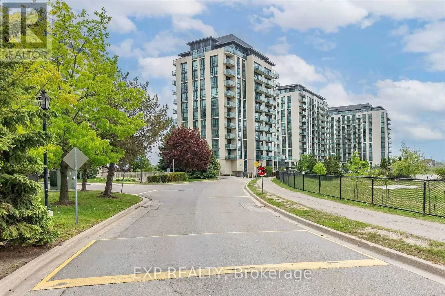 Apartment for rent: #503 -45 Yorkland Blvd, Brampton, Ontario L6P 4B4