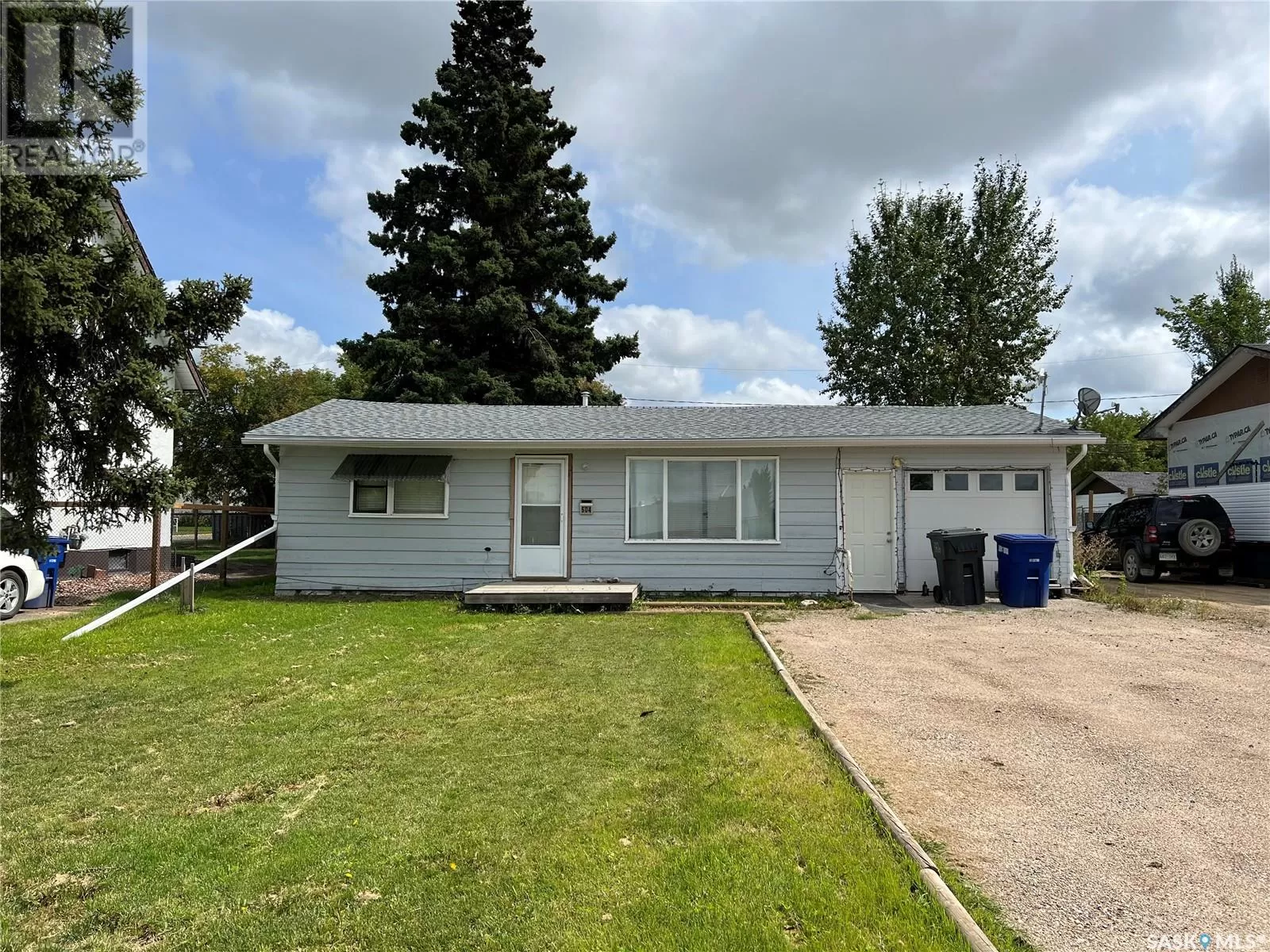 House for rent: 504 3rd Street W, Meadow Lake, Saskatchewan S9X 1C9