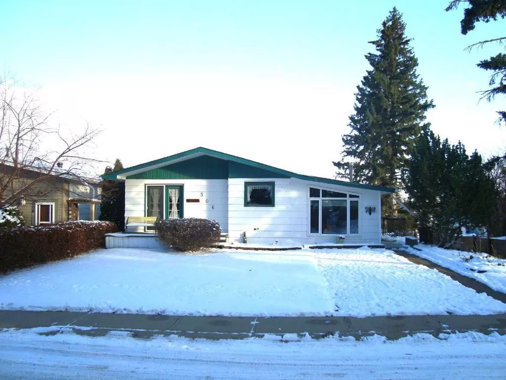 House for rent: 506 School Road, Trochu, Alberta T0m 2C0