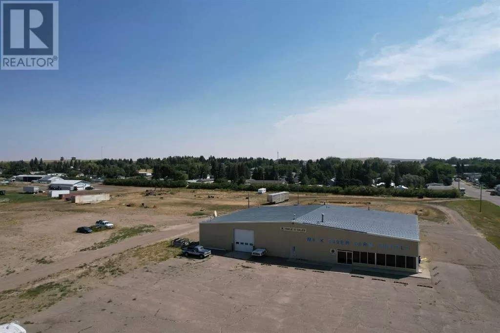 Commercial Mix for rent: 508 & 608, Service Road *  Nw, Milk River, Alberta T0K 1M0