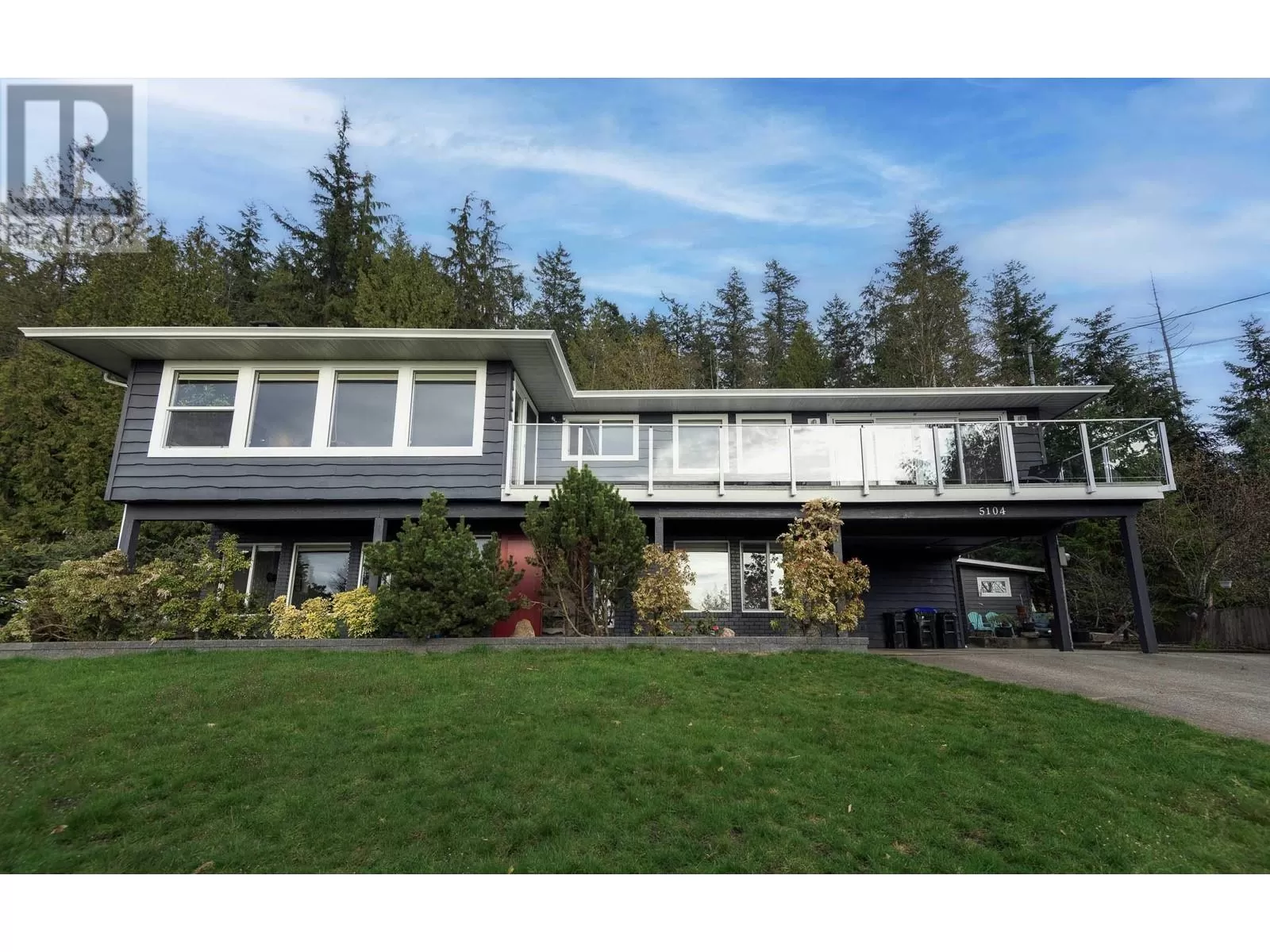 House for rent: 5104 Pam Road, Sechelt, British Columbia V7Z 0G6