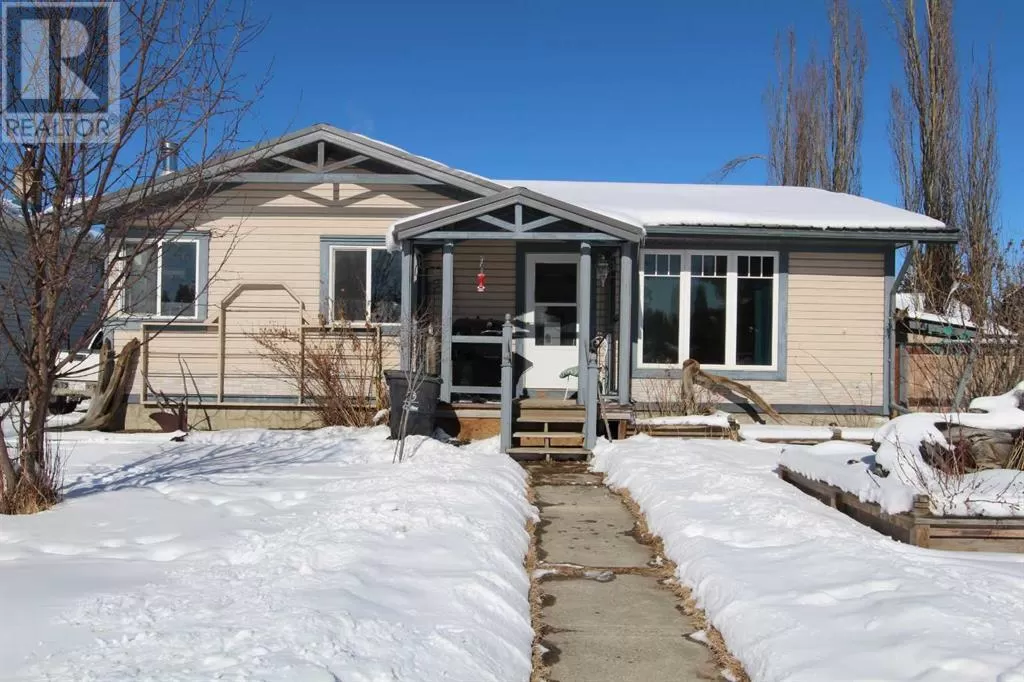 House for rent: 5112 51 Avenue, Caroline, Alberta T0M 0M0