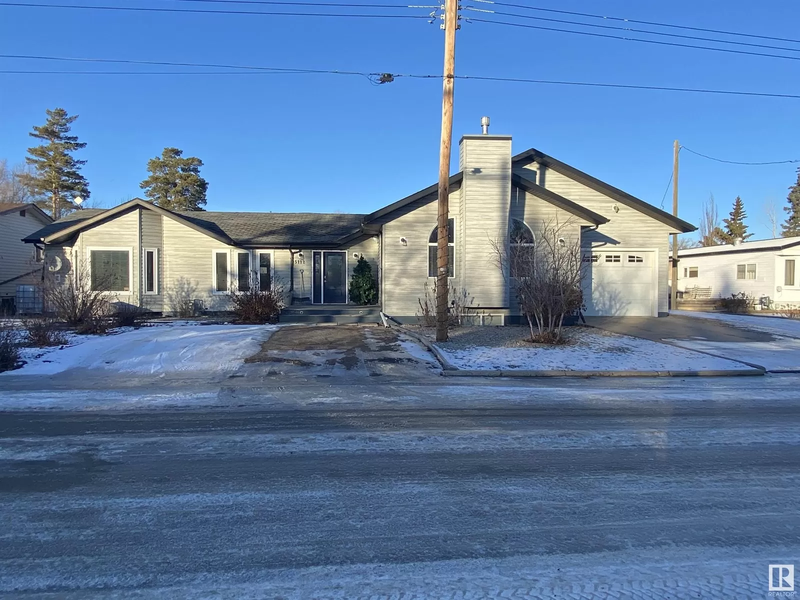 House for rent: 5112 52 St, Consort, Alberta T0C 1B0
