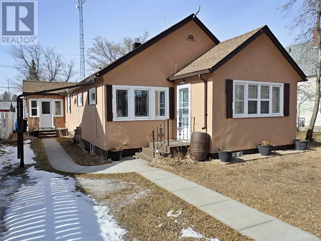 House for rent: 5128 49 Street, Mannville, Alberta T0B 2W0