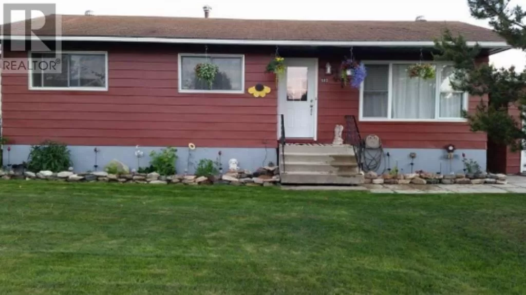 House for rent: 513 4 Street, Fox Creek, Alberta T0H 1P0