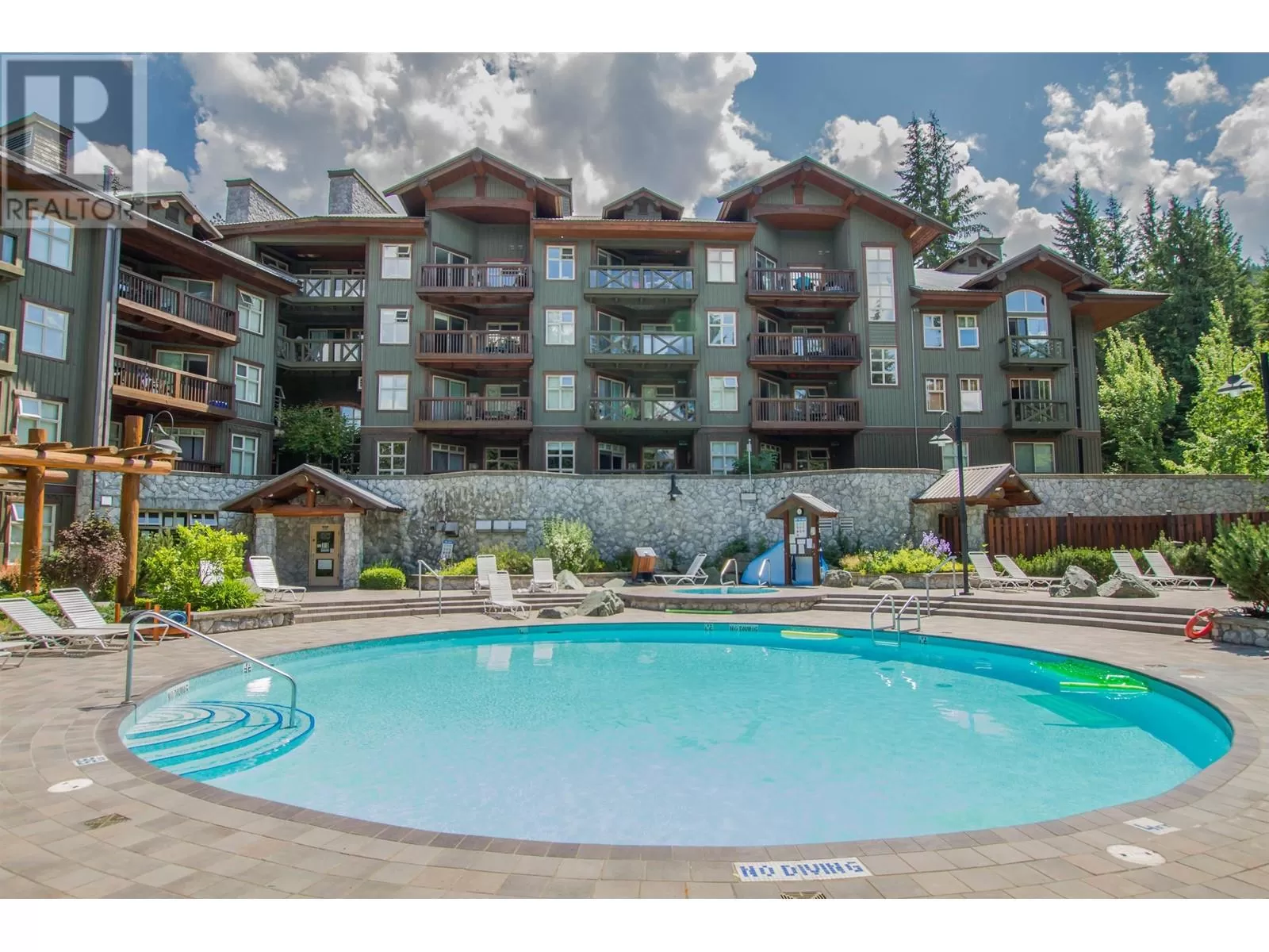 Apartment for rent: 515 4660 Blackcomb Way, Whistler, British Columbia V8E 0H2