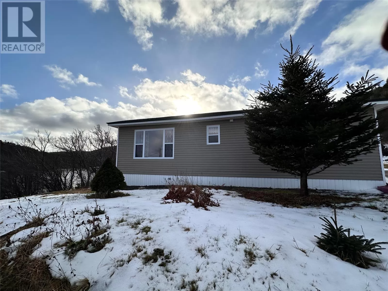 House for rent: 52 Dobers Road, Little Bay,  Marystown, Newfoundland & Labrador A0E 2H0