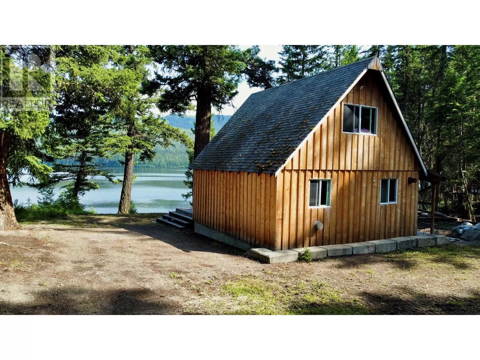 House for rent: 5264 N Machete Lake Road, 100 Mile House, British Columbia V0K 1E0
