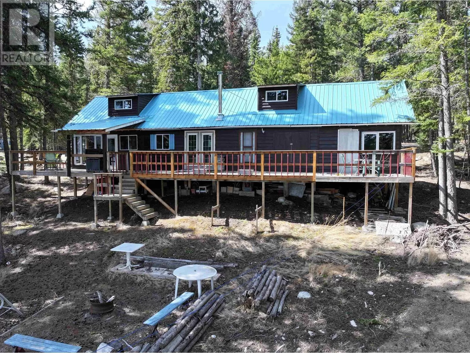House for rent: 5268 Machete Lake Road, Bridge Lake, British Columbia V0K 1E0