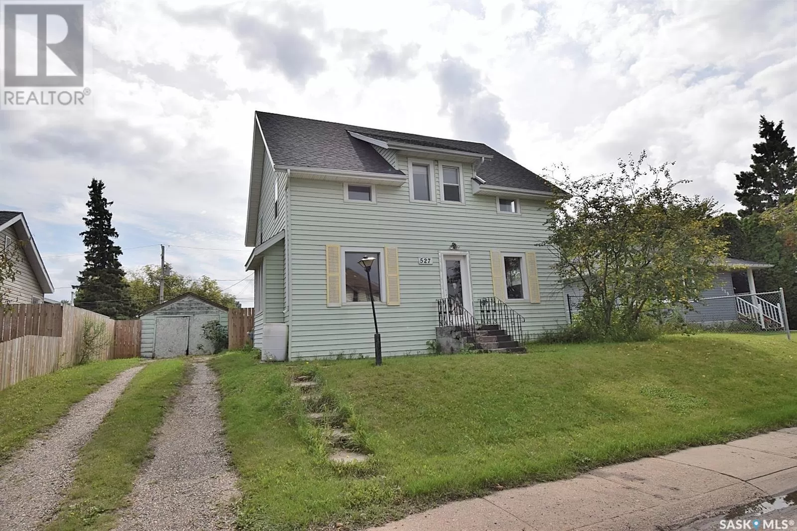 House for rent: 527 23rd Street E, Prince Albert, Saskatchewan S6V 1R1