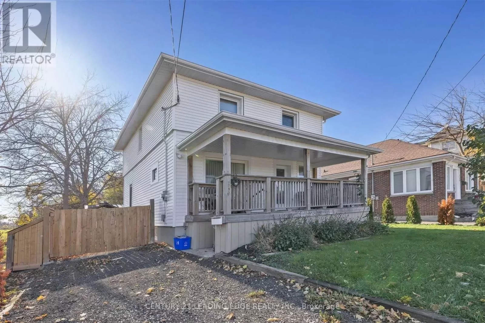 House for rent: 5292 Bridge St, Niagara Falls, Ontario L2E 2T3