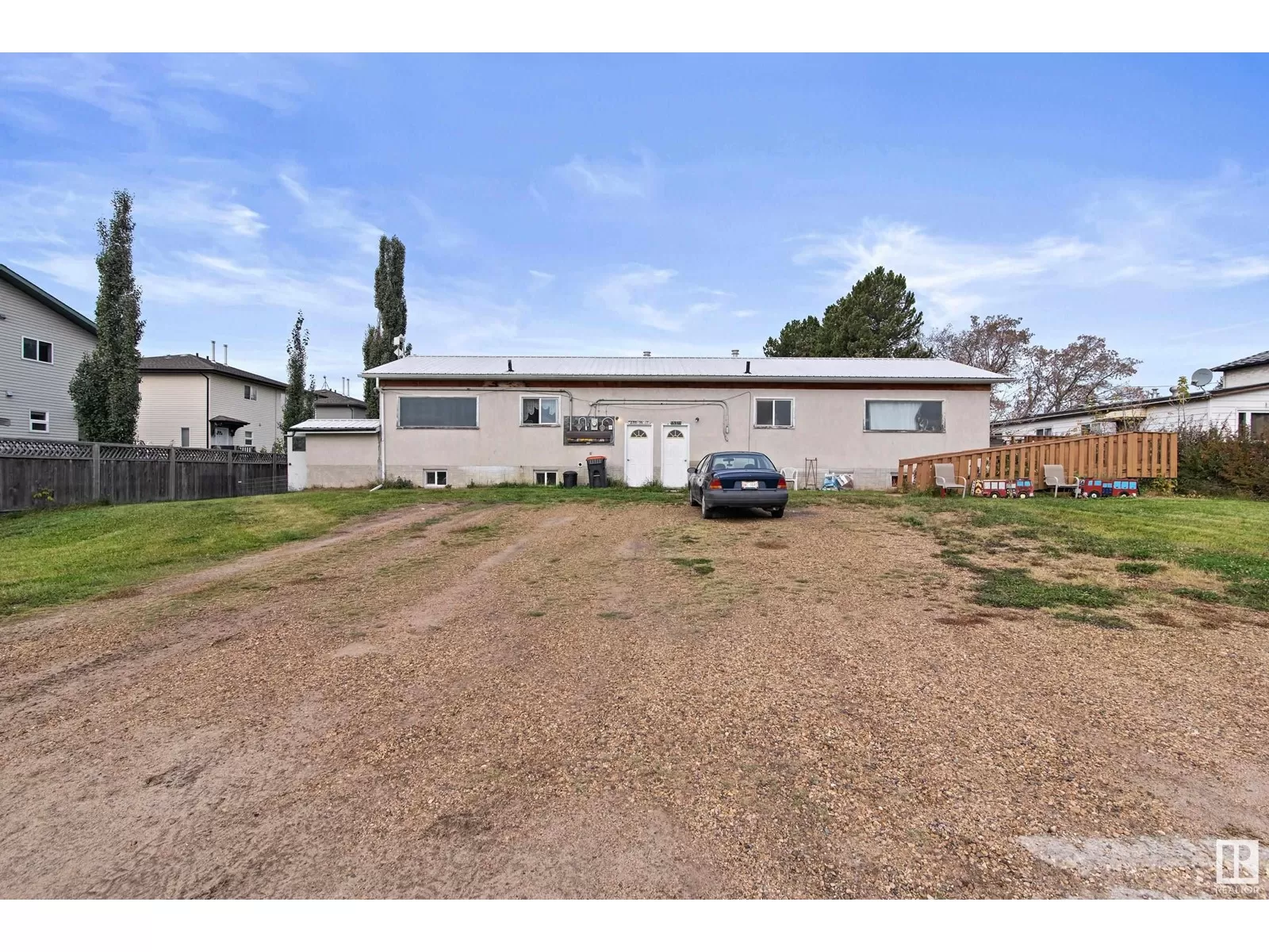 Duplex for rent: 5310 & 5312 50 St, Thorsby, Alberta T0C 2P0