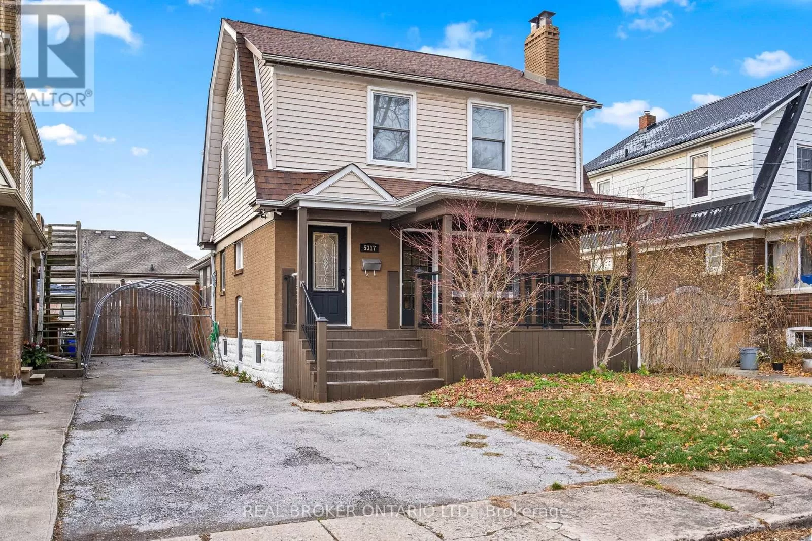 House for rent: 5317 Third Avenue, Niagara Falls, Ontario L2E 4M6