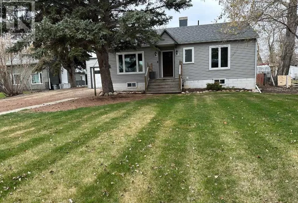 House for rent: 5326 C&e Trail, Lacombe, Alberta T4L 1L5