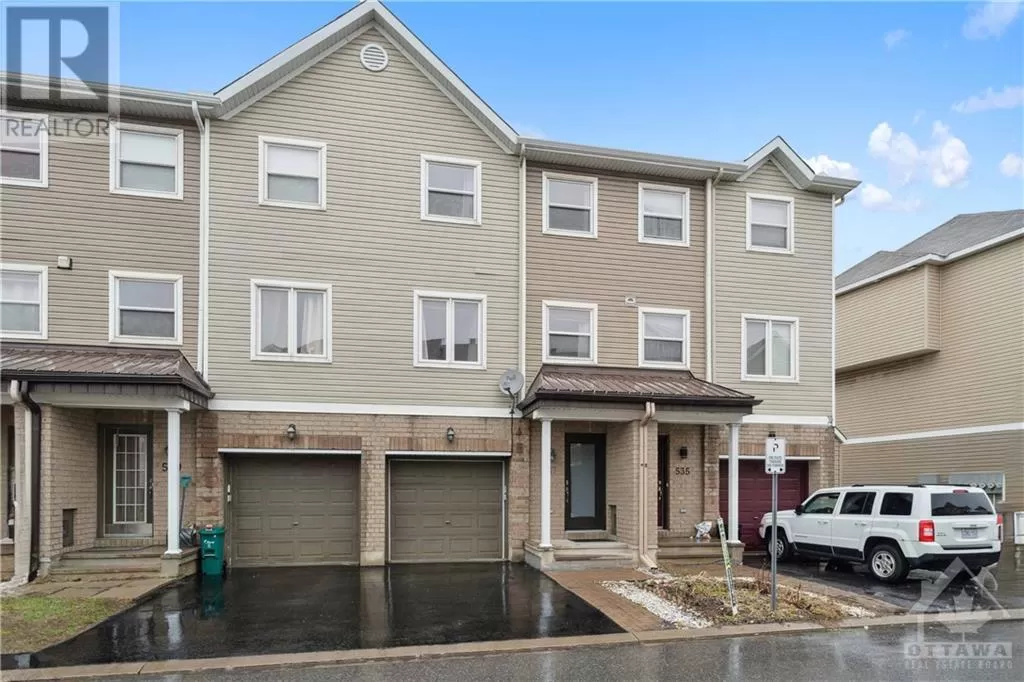 Row / Townhouse for rent: 537 Simran Private, Nepean, Ontario K2J 3T2