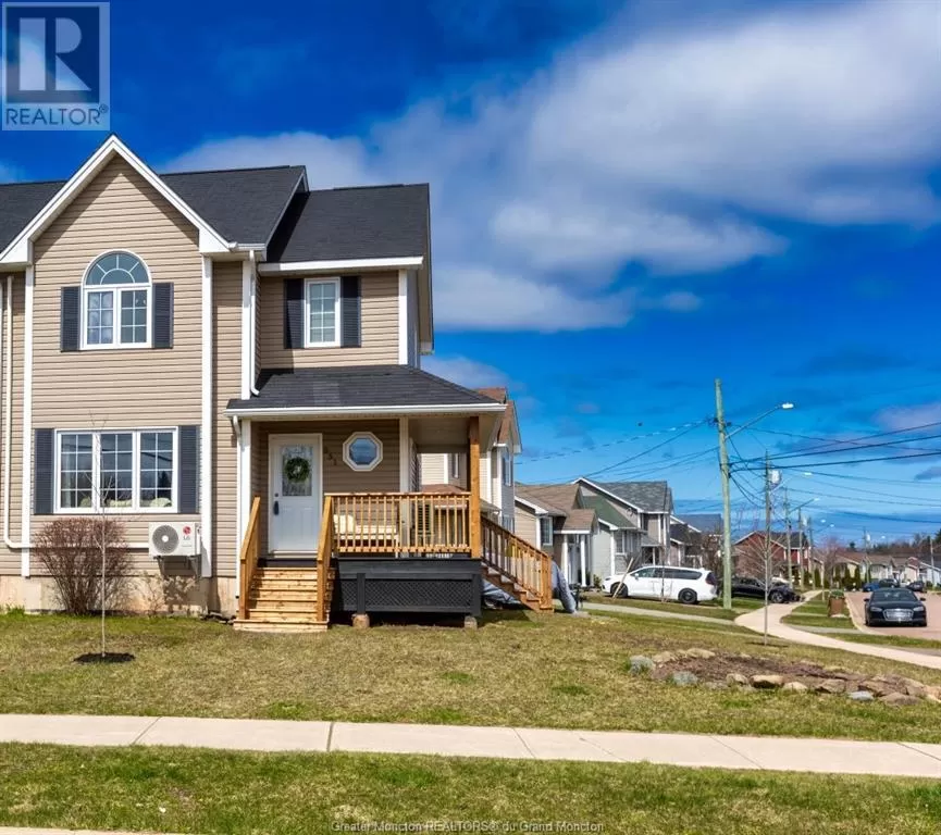 House for rent: 551 Twin Oaks Dr, Moncton, New Brunswick E1G 0K2