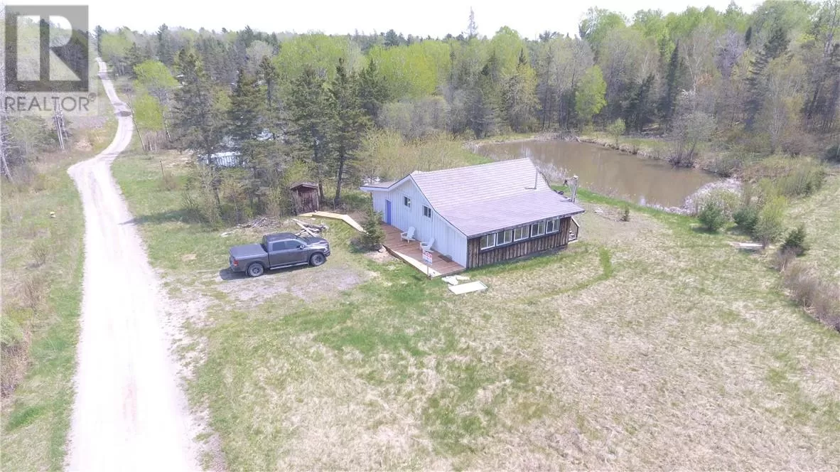Recreational for rent: 563 Dry Rapids, Alban, Ontario P0M 1A0