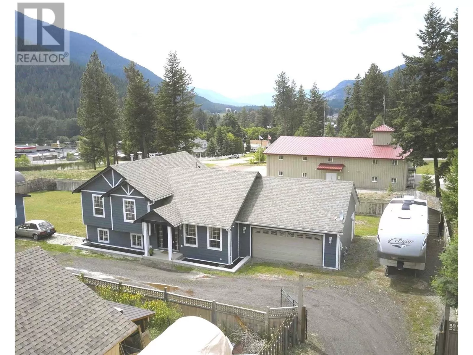 House for rent: 5652 Lynes Road, Falkland, British Columbia V0E 1W0