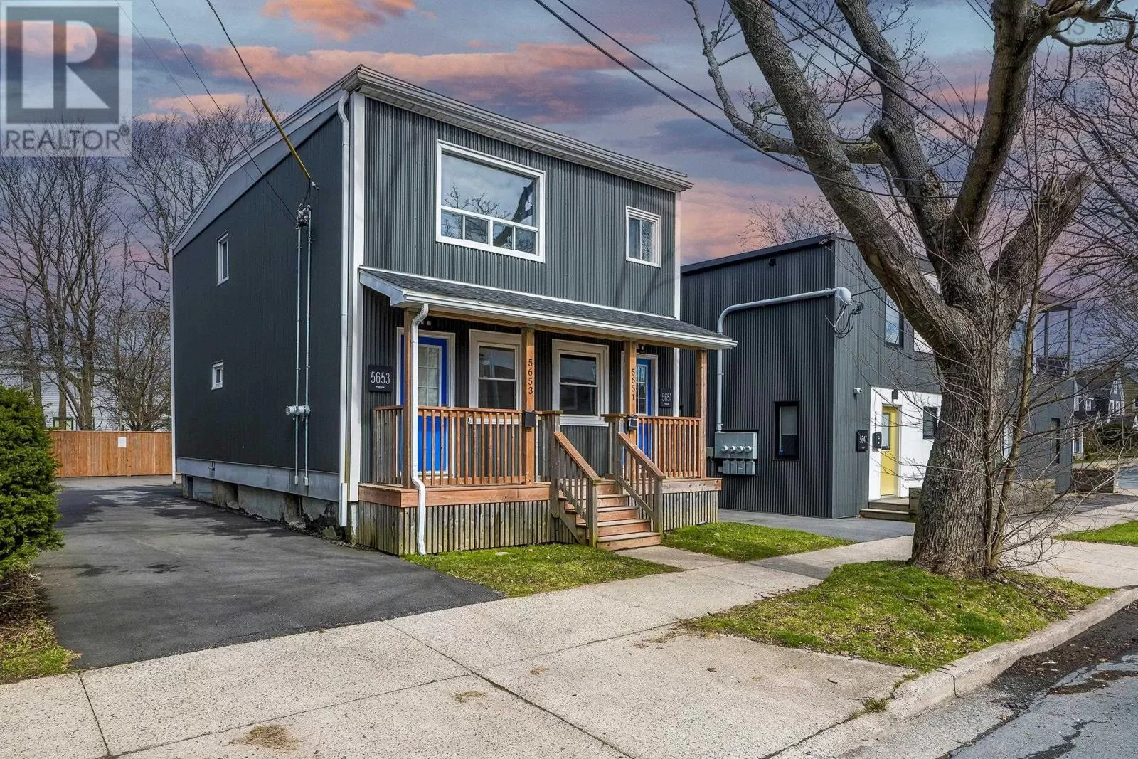 Duplex for rent: 5653/5651 Kane Street, Halifax, Nova Scotia B3K 2B5