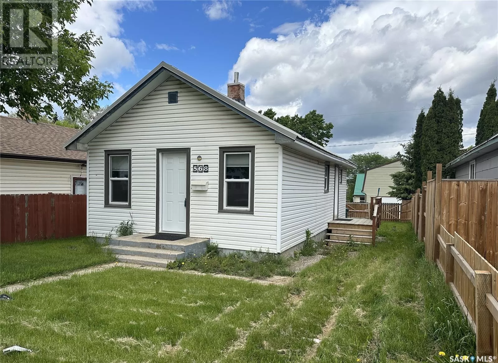 House for rent: 568 21st Street E, Prince Albert, Saskatchewan S6V 1M7