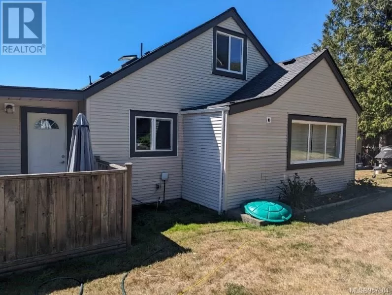 House for rent: 5737 Sooke Rd, Sooke, British Columbia V9Z 0C4