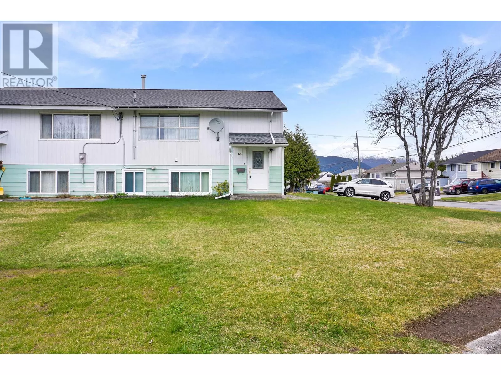 Duplex for rent: 58 Mallard Street, Kitimat, British Columbia V8C 1N1