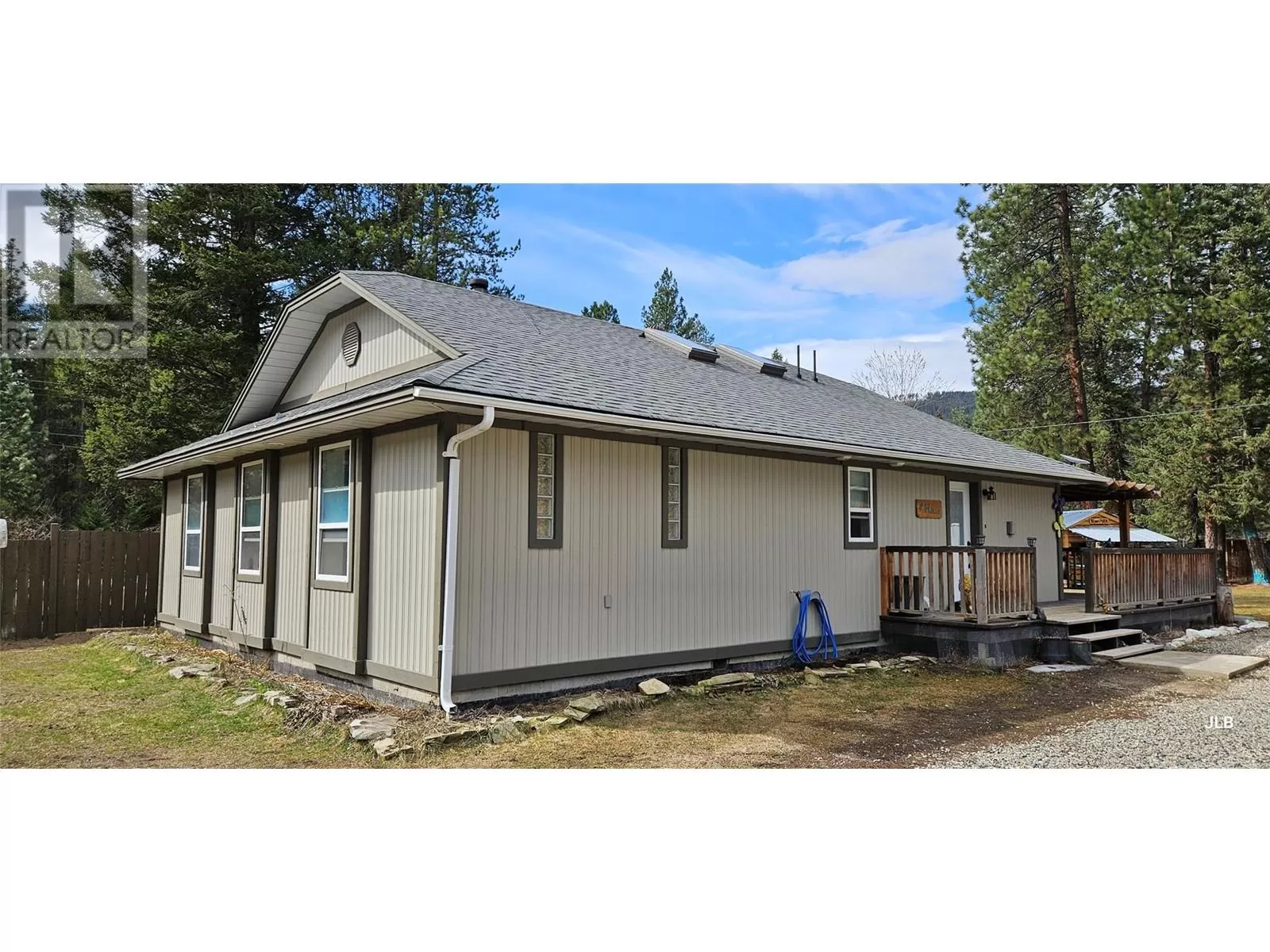 House for rent: 5835 3rd Street, Beaverdell, British Columbia V0H 1A0