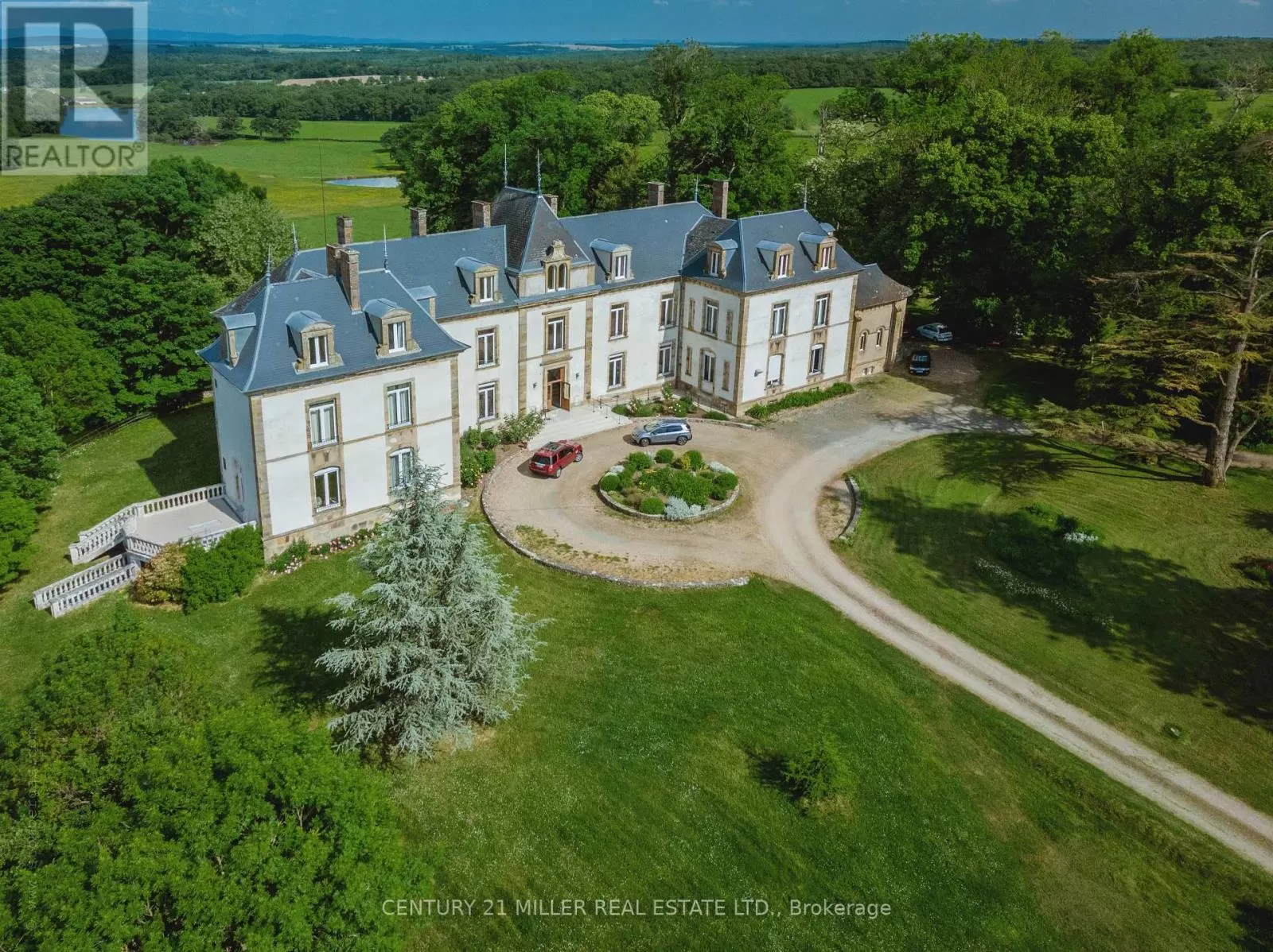 Other for rent: 58720 Chateau Du Chene, France, Ontario