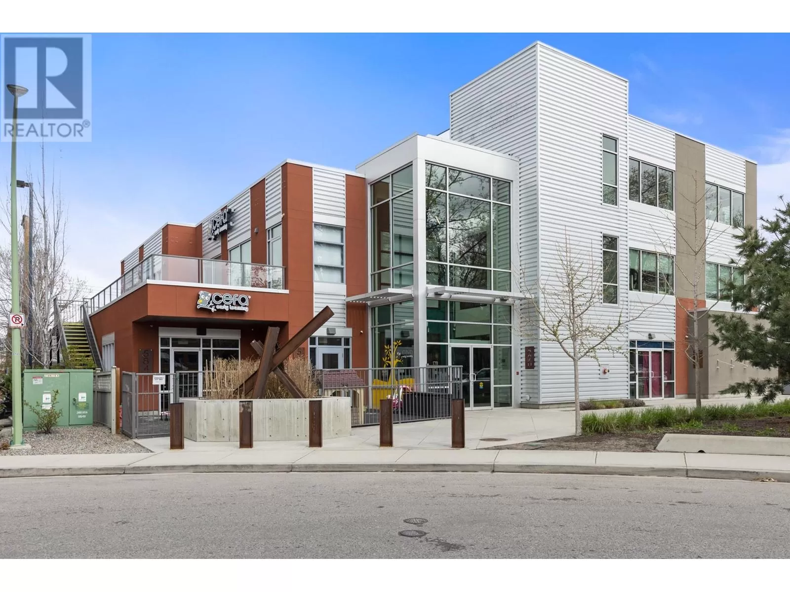 Offices for rent: 590 Mckay Avenue Unit# 2nd Fl, Kelowna, British Columbia V1Y 5A8
