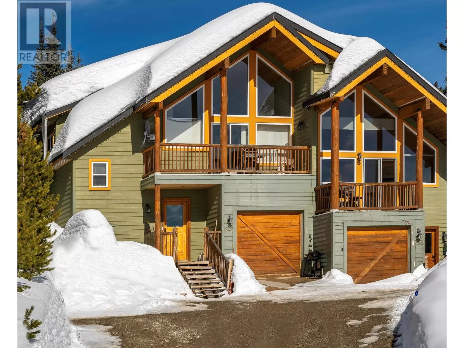 Duplex for rent: 5942 Snowpines Crescent, Big White, British Columbia V1P 1P3