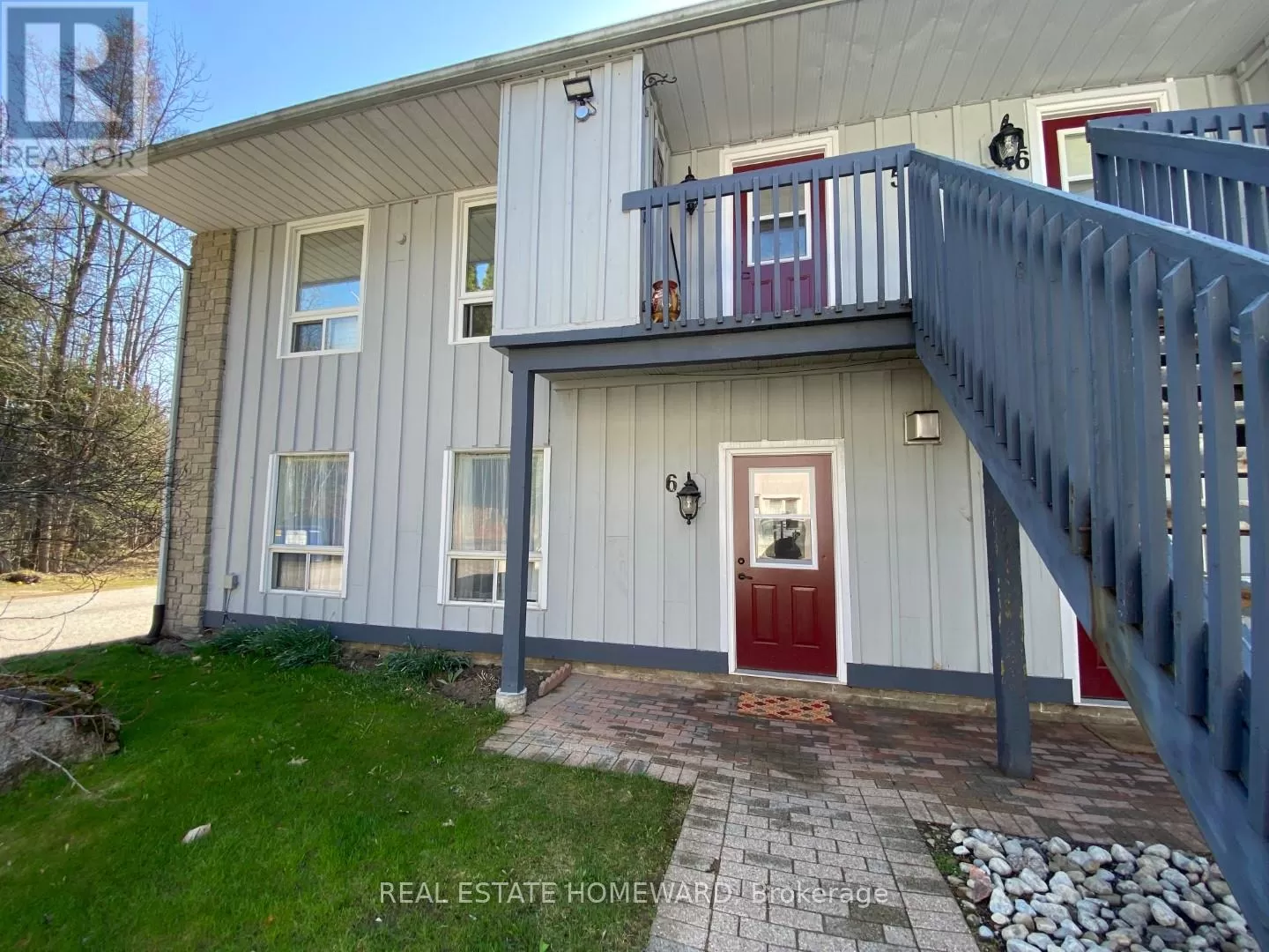 Apartment for rent: 6 - 891 River Road W, Wasaga Beach, Ontario L9Z 2K8