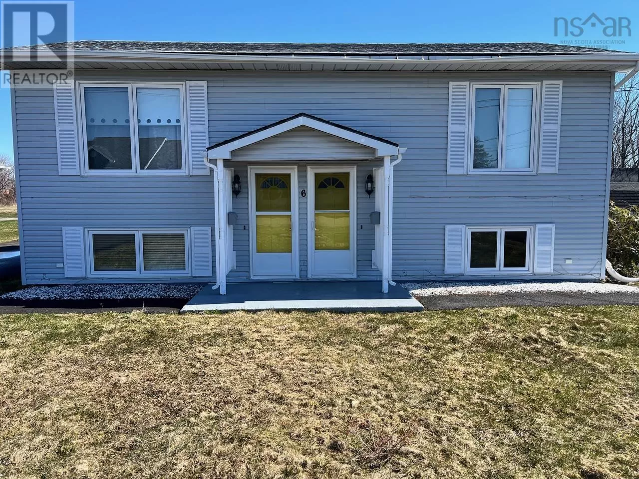 Duplex for rent: 6 Carendalee Crescent, Glace Bay, Nova Scotia B1A 6H2