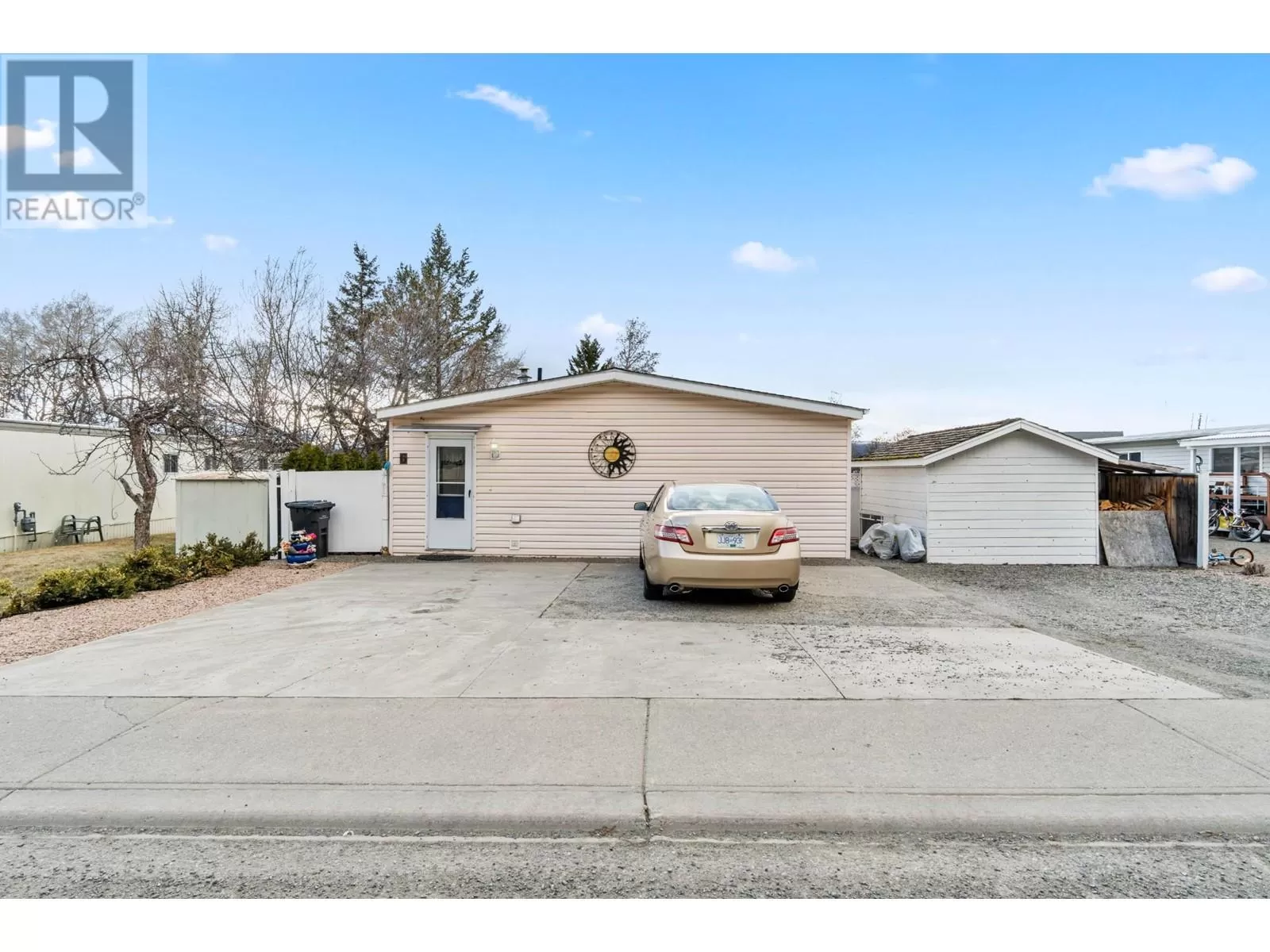 House for rent: 6 Jasper Drive, Logan Lake, British Columbia V0K 1W0