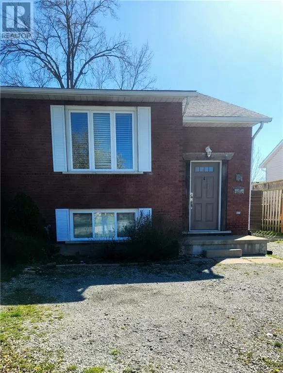 House for rent: 6 Joshua Court, Welland, Ontario L3C 7E3