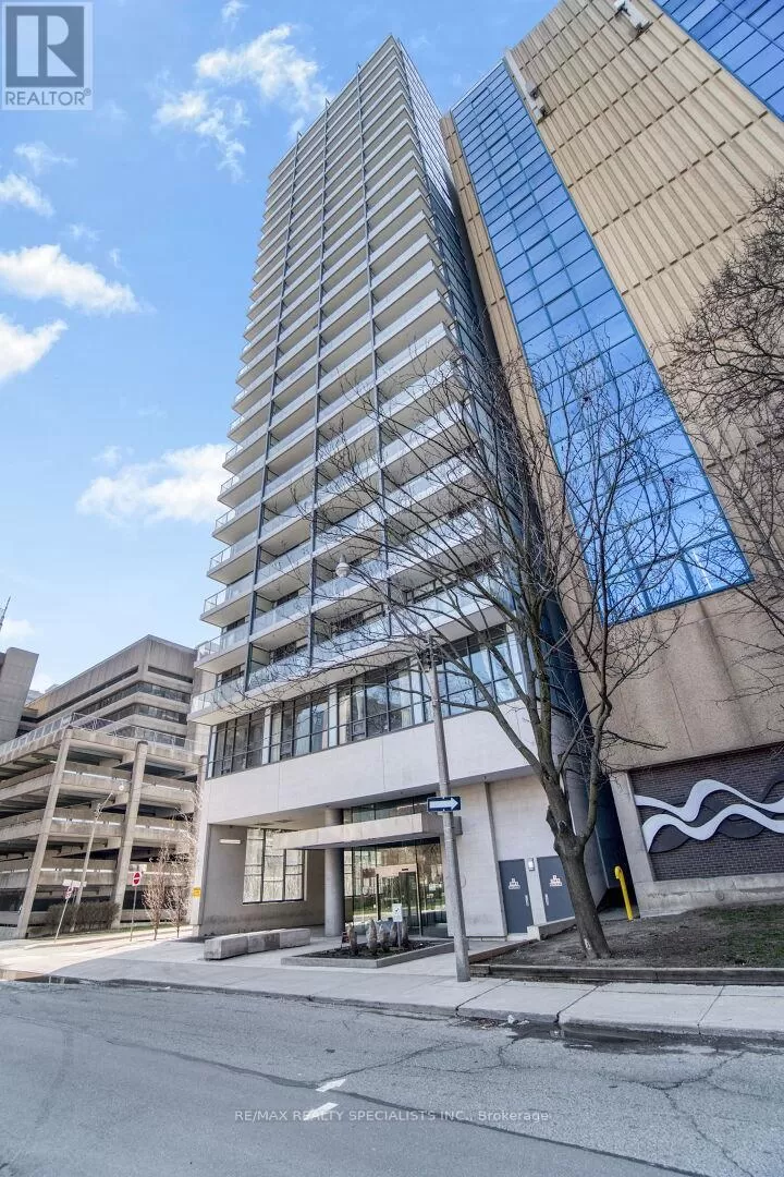 Apartment for rent: 605 - 210 Simcoe Street, Toronto, Ontario M5T 0A9