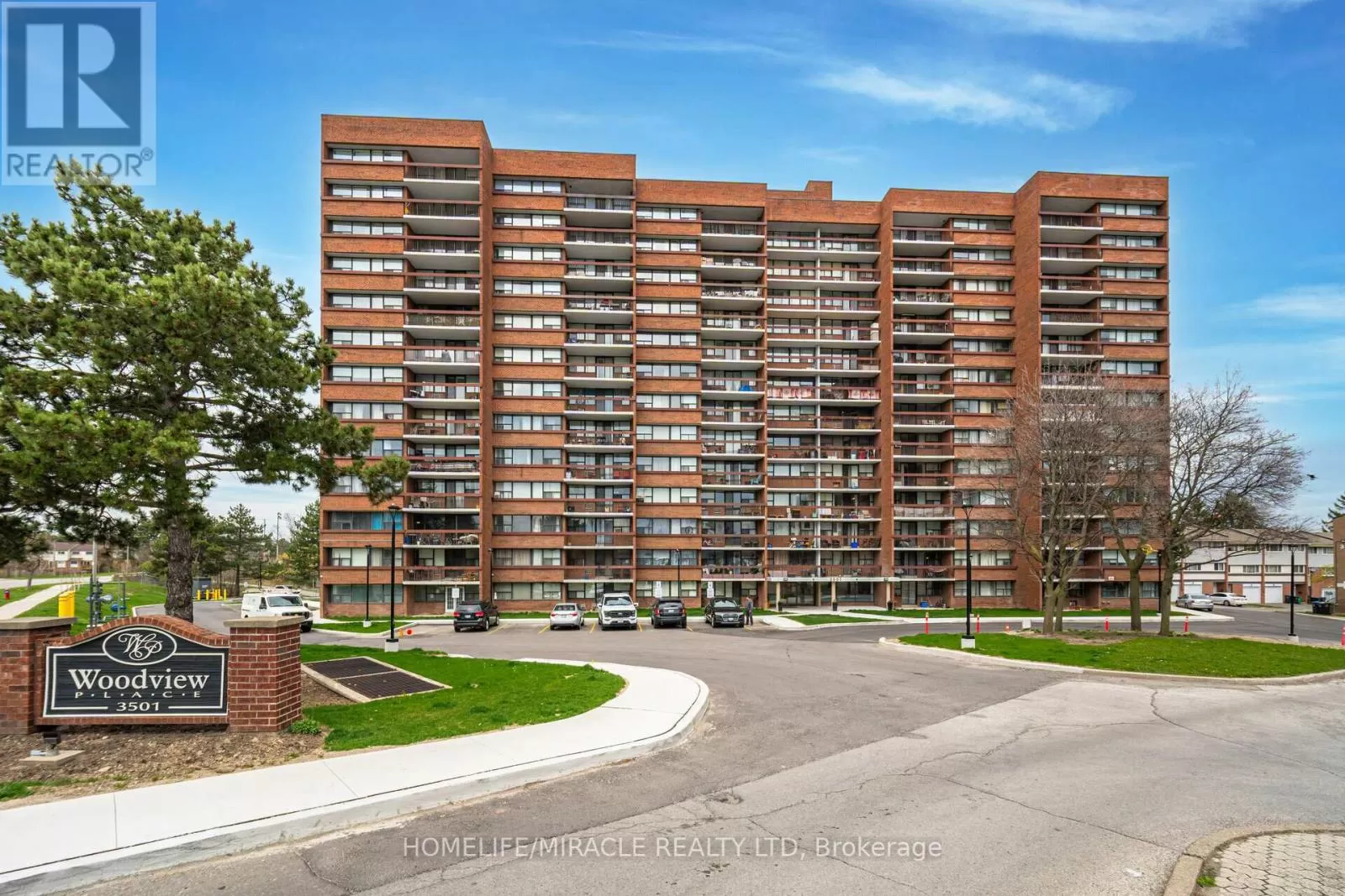 Apartment for rent: #605 -3501 Glen Erin Dr, Mississauga, Ontario L5L 2E9