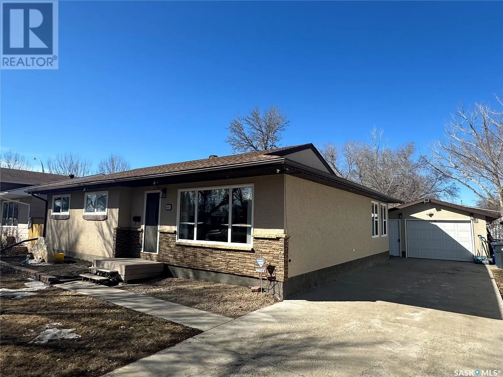 House for rent: 605 Brimacombe Drive, Weyburn, Saskatchewan S4H 2P3