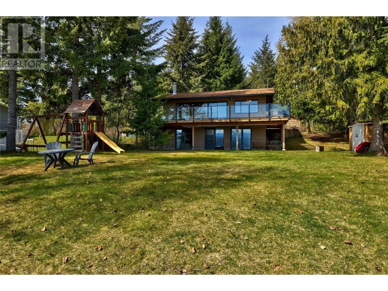 House for rent: 6102 Davis Road Unit# 22, Magna Bay, British Columbia V0E 1M7
