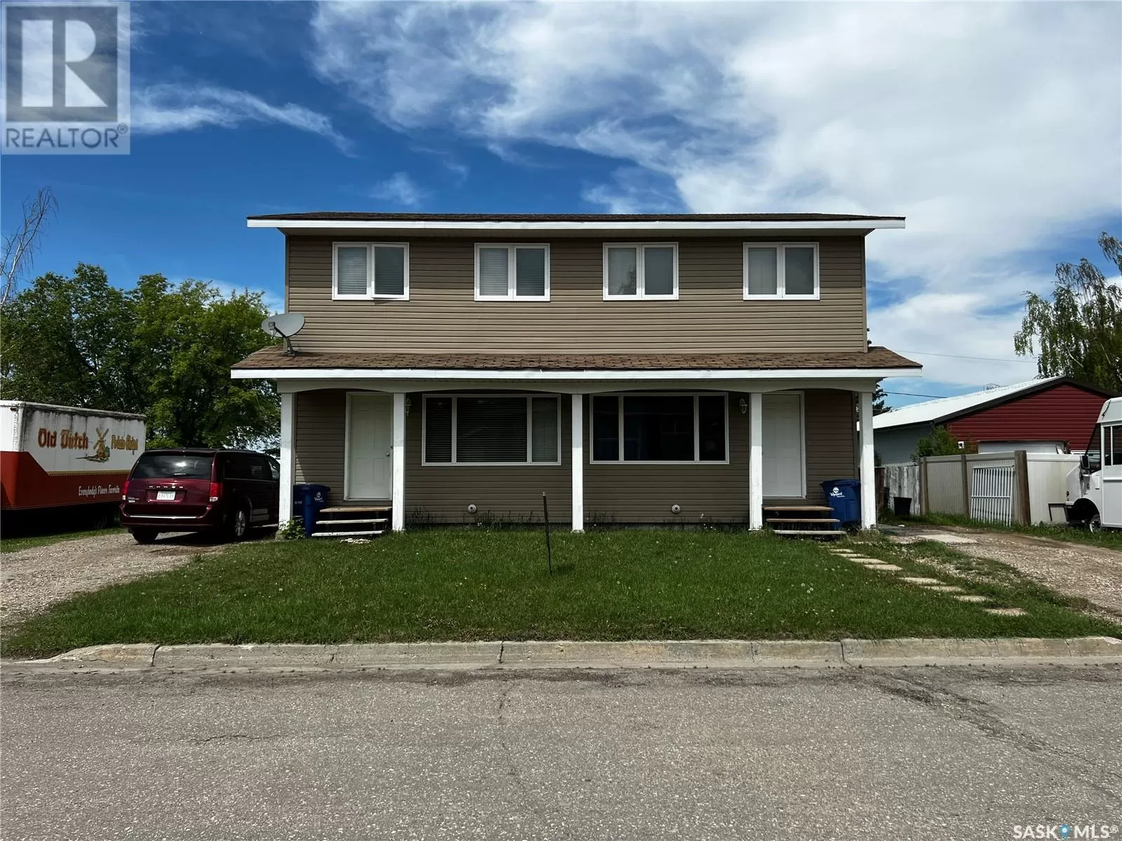 Duplex for rent: 612 Little Quill Avenue E, Wynyard, Saskatchewan S0A 4T0