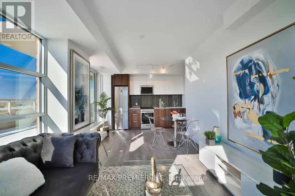 Apartment for rent: 623 - 1787 St. Clair Avenue W, Toronto, Ontario M6N 1J6