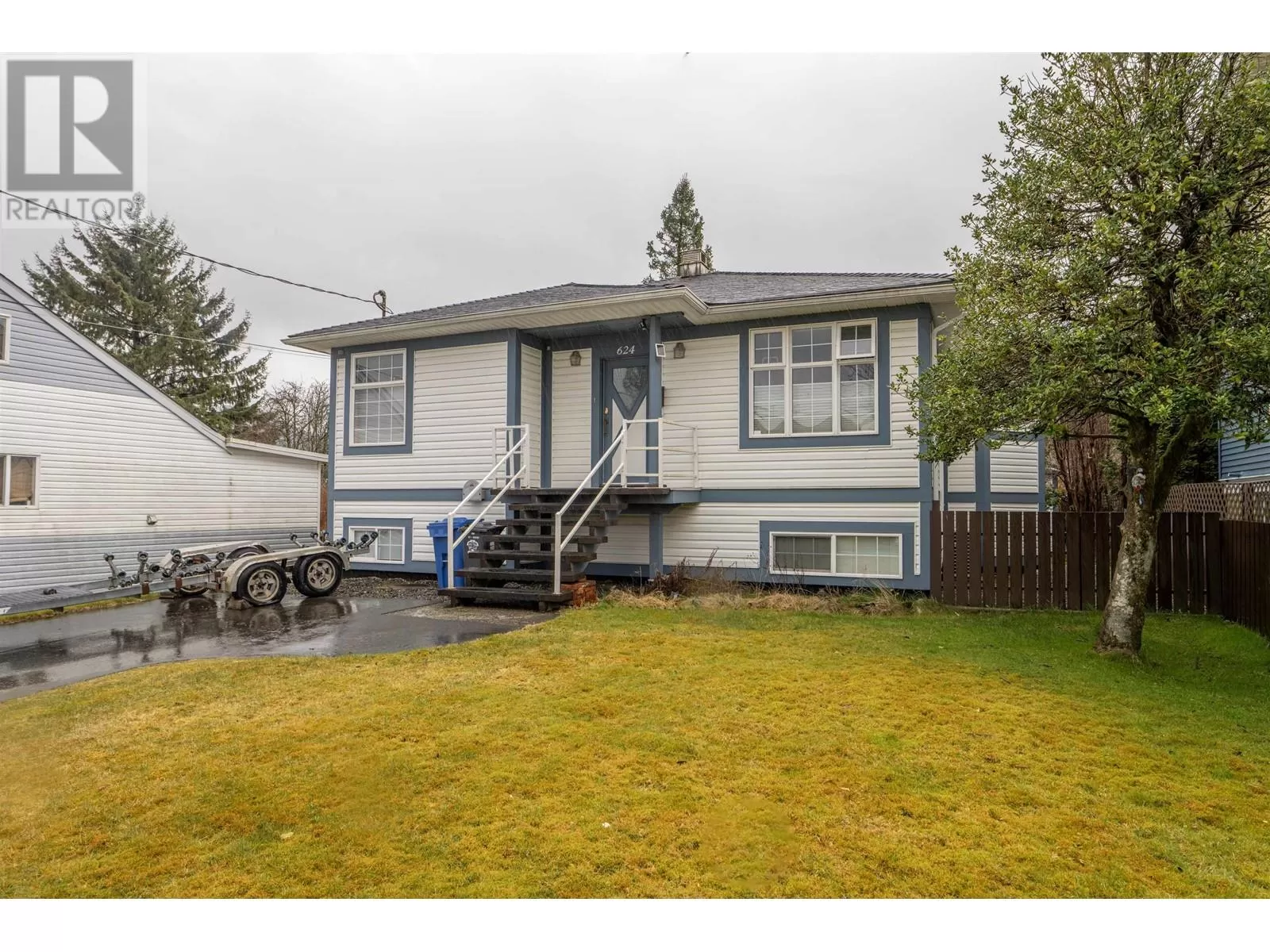 House for rent: 624 E 7th Avenue, Prince Rupert, British Columbia V8J 2J6