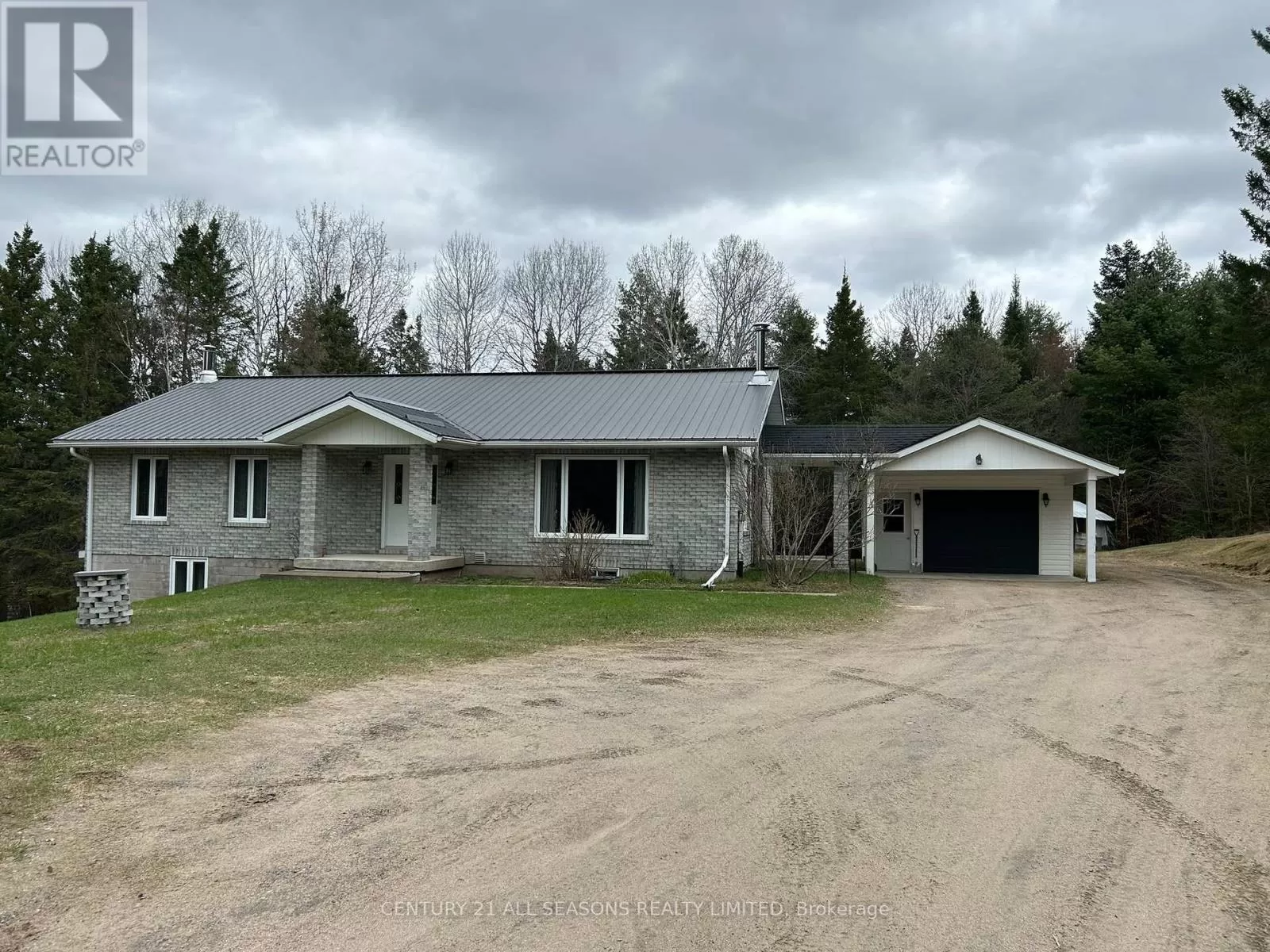 House for rent: 63 New Carlow Rd, Carlow/Mayo, Ontario K0L 2R0