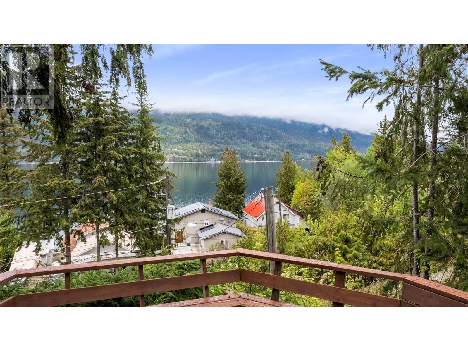Other for rent: 6300 Armstrong Road, Eagle Bay, British Columbia V0E 1T0