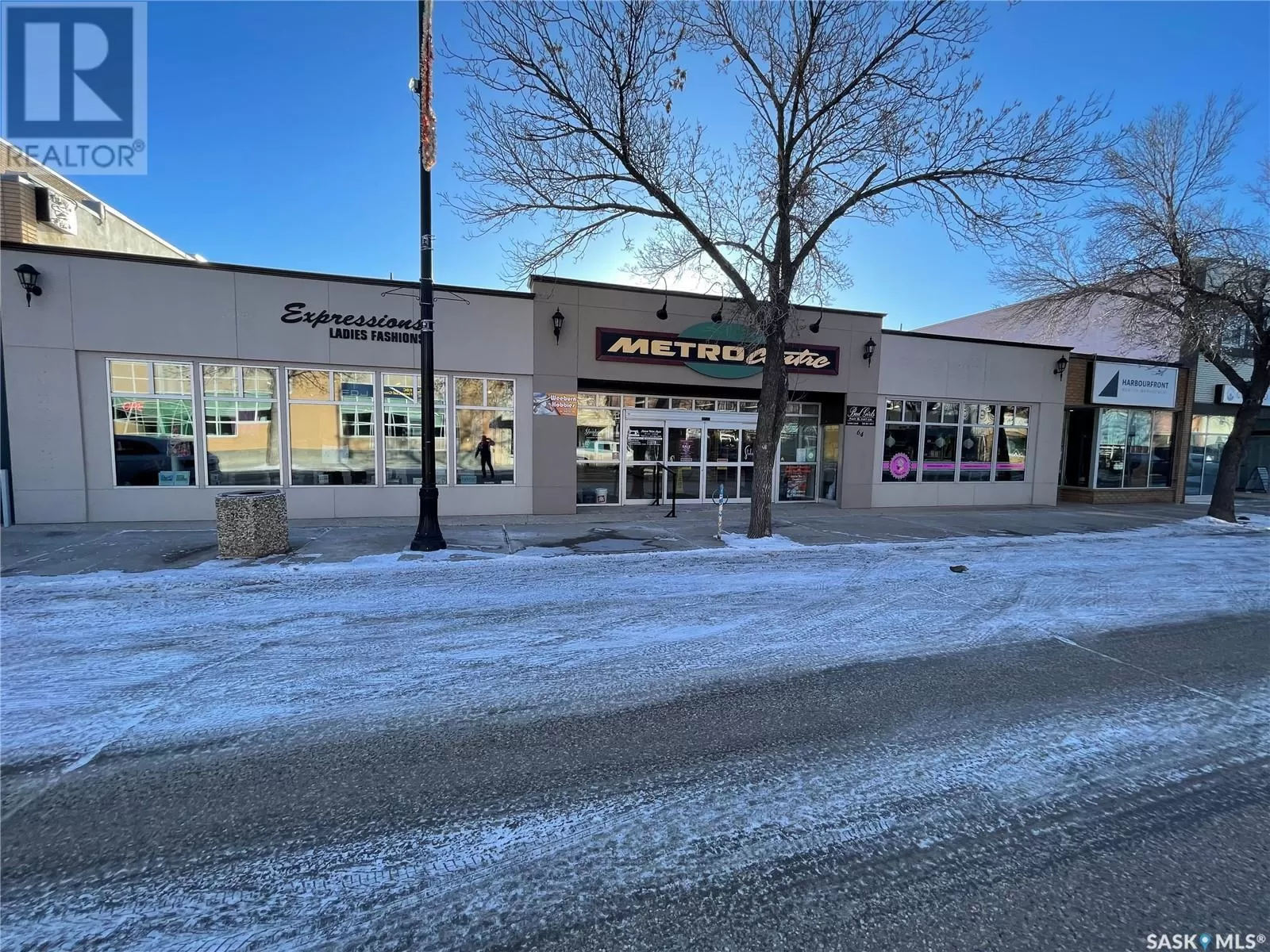 Retail for rent: 64 3rd Street, Weyburn, Saskatchewan S4H 0V9