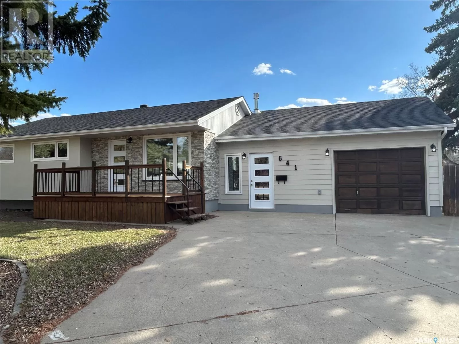 House for rent: 641 Duke Street, Weyburn, Saskatchewan S4H 0V8