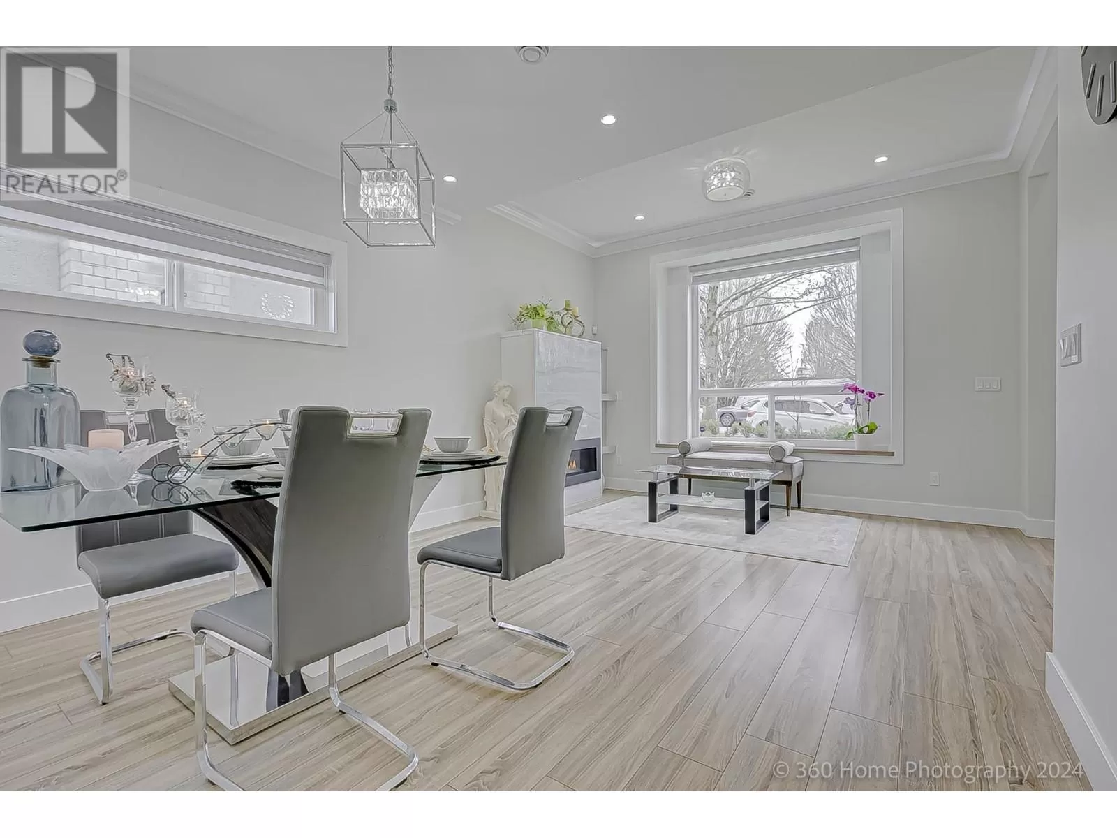 Duplex for rent: 6425 Balmoral Street, Burnaby, British Columbia V5E 2P1