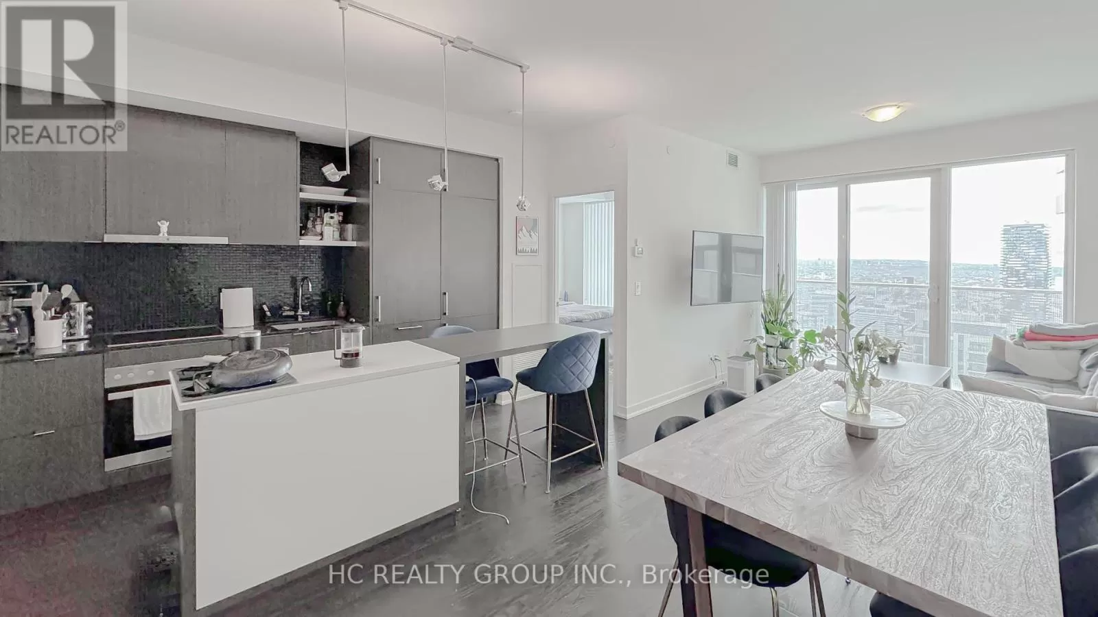 Apartment for rent: 6506 - 100 Harbour Street, Toronto, Ontario M5J 0B5